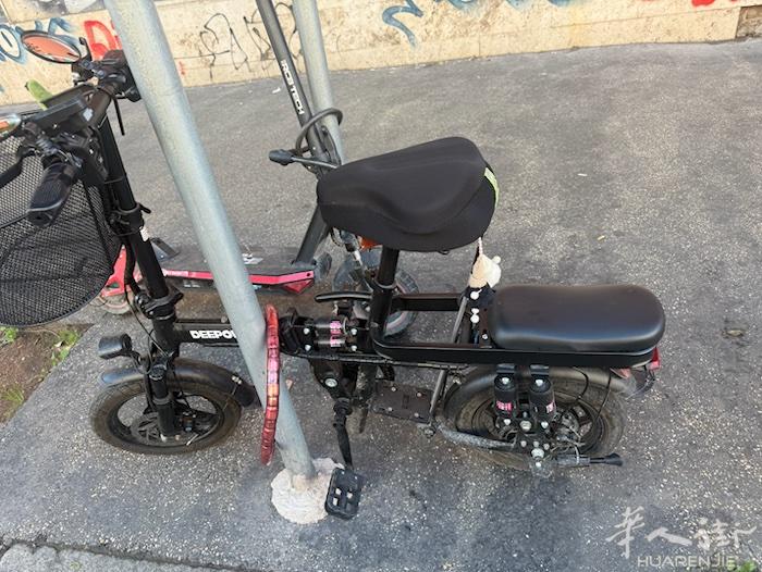 出二手电动自行车，99新，买来两个月，原价600 现在400出