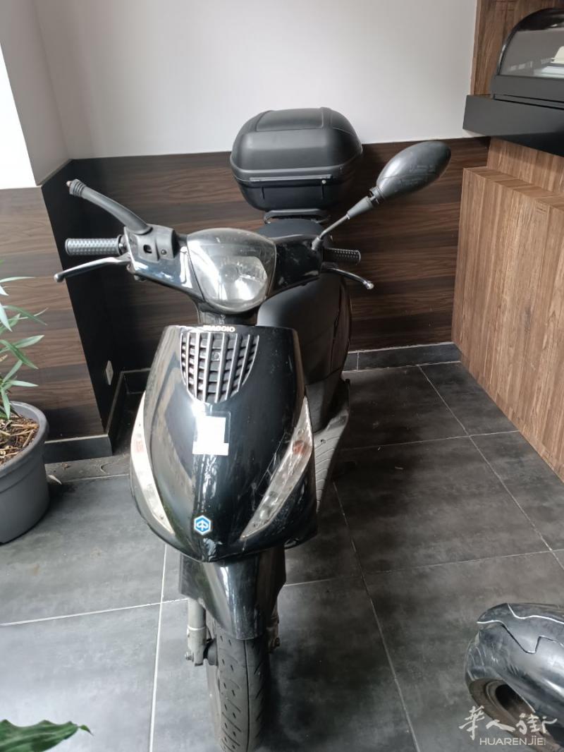 出售二手摩托车,机械运行正常，具体细节可参考附图。适合通勤或短途骑行，欢迎现场看车试驾。仅限92省自取（具体地址可预约后提供)看车前请提前预约，方便安排时间。价格合理即售，诚意可议。有意者请直接联系0651470981（短信或电话均可）