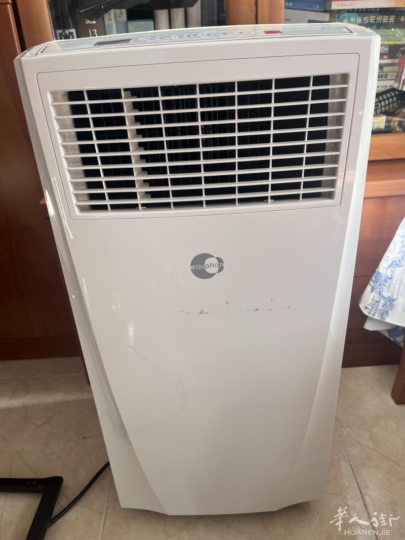 低价转让一台9成新便携式移动空调，有意者微信联系1