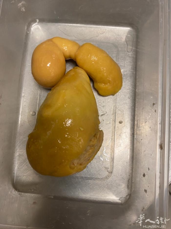这是鸡宝吗，今天新鲜刚杀出来的，