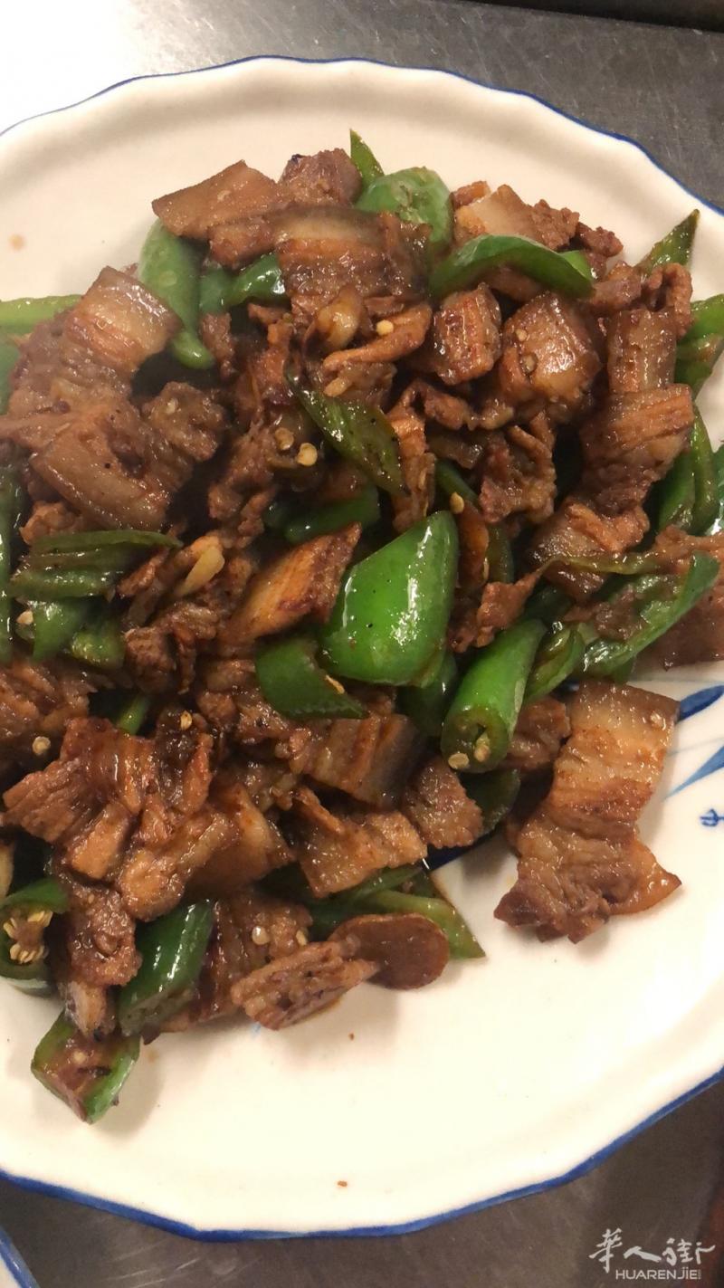 本人难民身份，来德8年，熟手油锅，在沃尔姆，斯图加