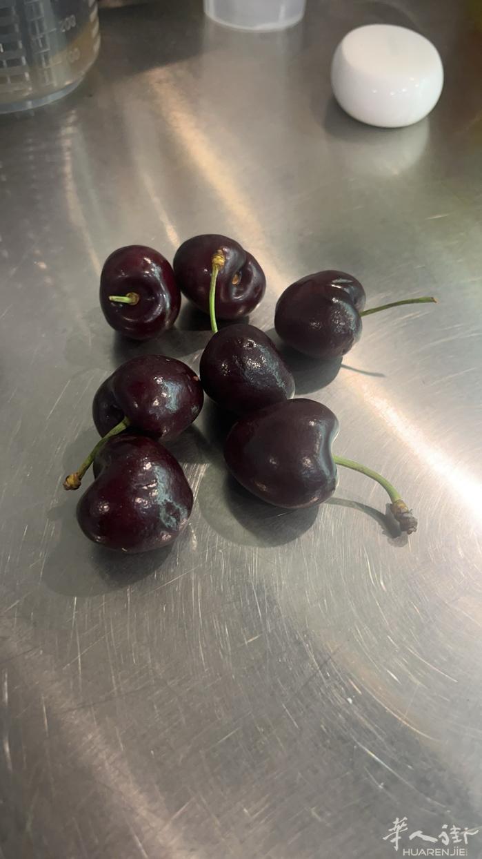 米兰 小吃店 招阿姨 会简单意大利语