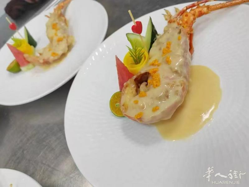 求职 淮扬菜，粤菜，融合菜，川湘，京鲁菜 有需要的老板联系，微信13683067