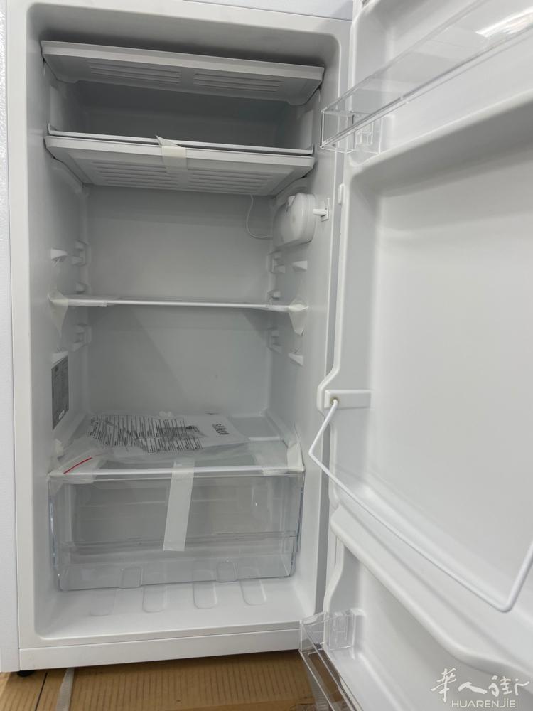 全新小冰箱€150