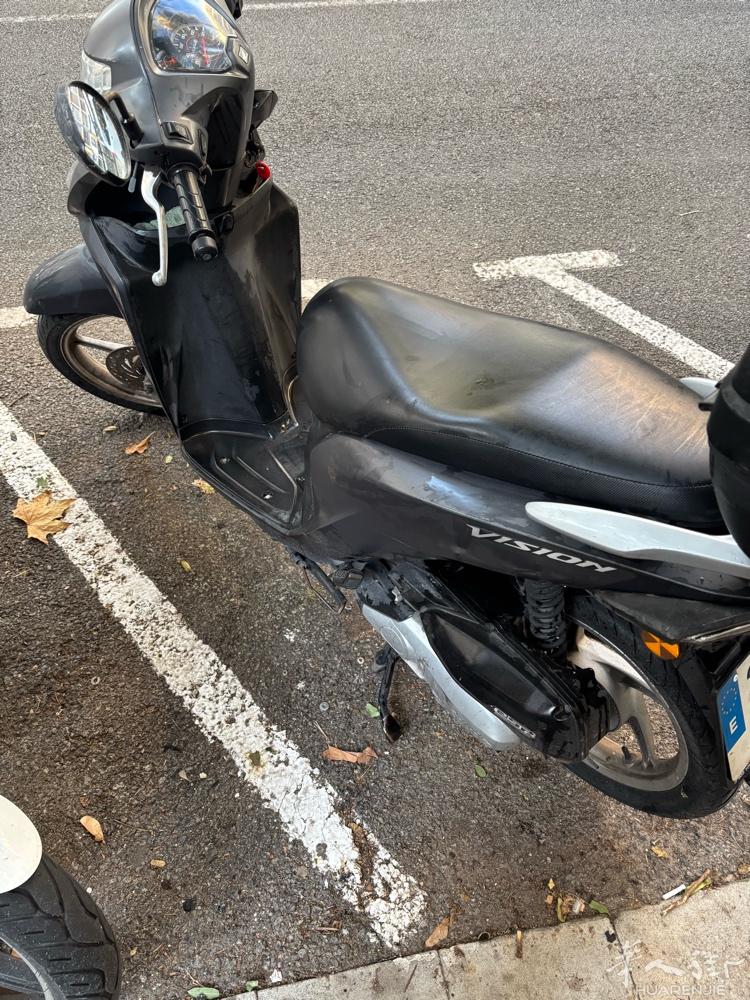 Honda vsion 110 黑色磨砂 2018年。没有任何问题。因为去别的城