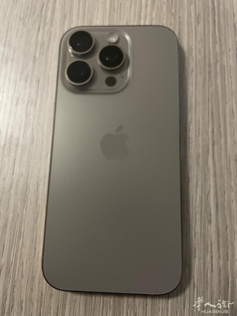 出售二手9成新苹果16pro 256gb 无刮痕 一直都配手机壳使用 功能正常 800不议价 面交 非诚勿扰