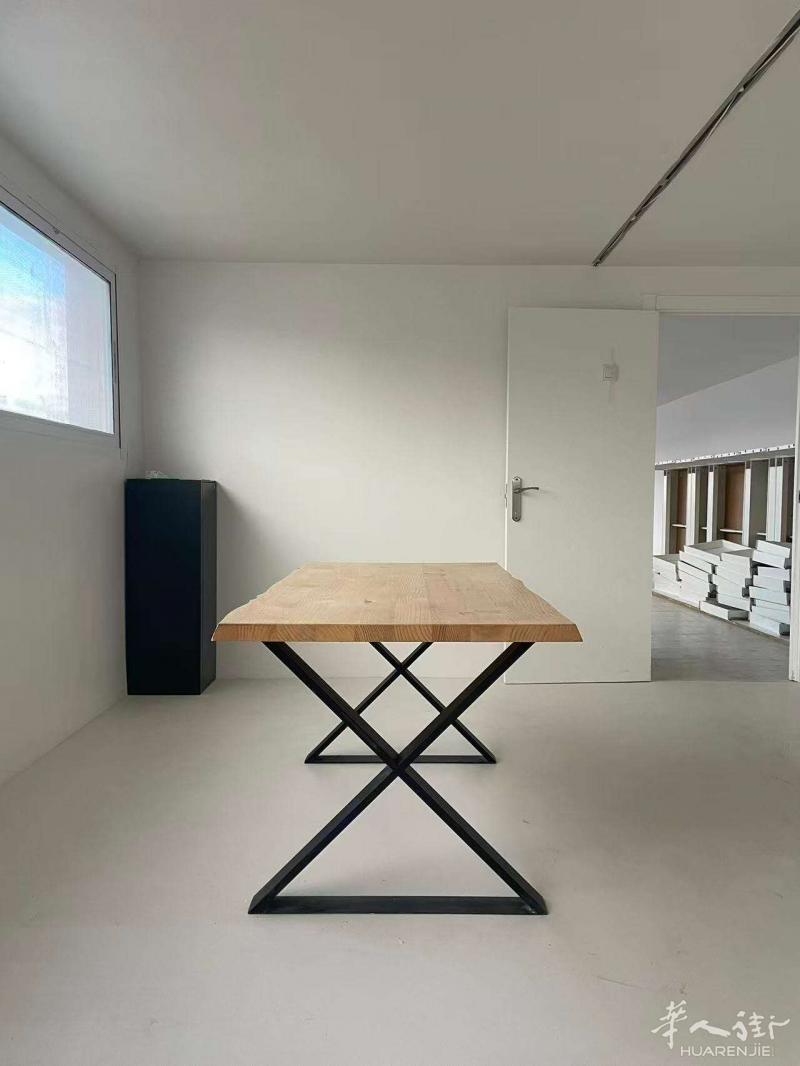 https://att.huarenjie.com/attachment/information/20251218/1766052140900698.jpg