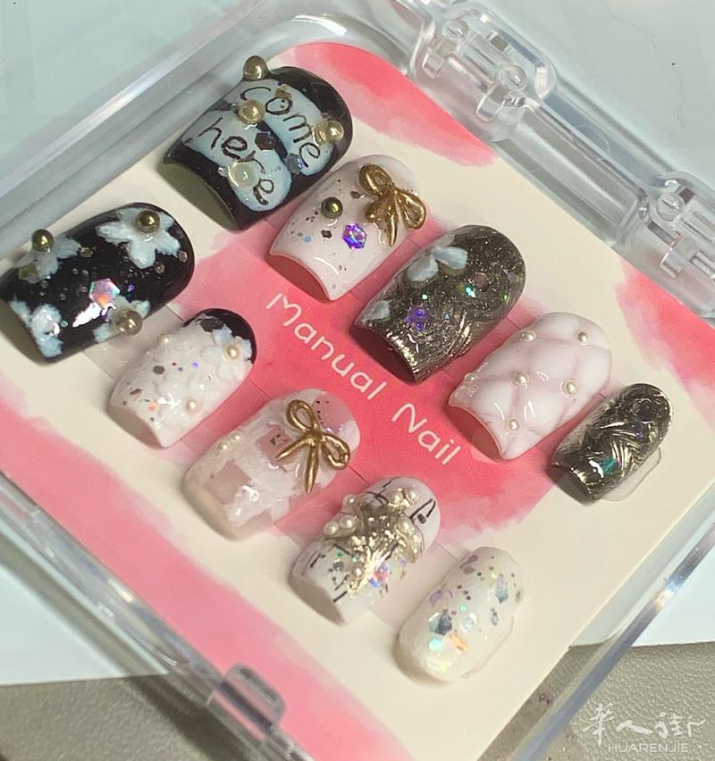 宝宝们出穿戴甲 手工甲10€一副( 纯手工制作 手绘 ) 活动18€两副