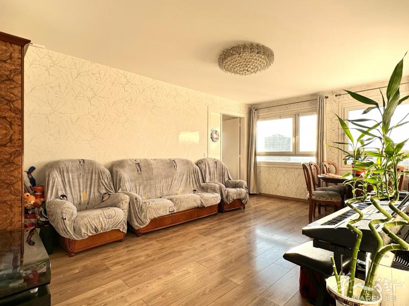 🏠4594€/平，巴黎18区｜Porte de la Chapelle｜78.80㎡ 三室一厅+ Cave + Box