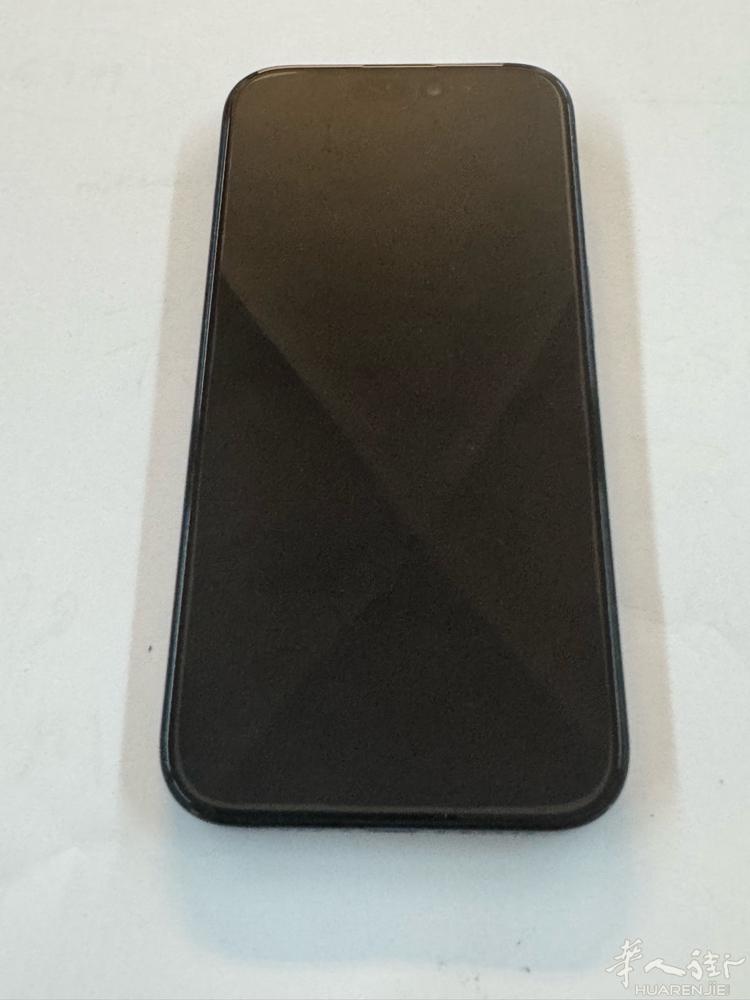 出自用苹果15pro，256GB 深蓝色，机子一切正常，外观完好，几乎全新。无拆