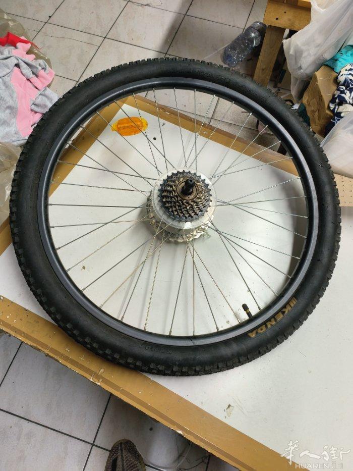 山地车后轮胎一只，27.5吋，全新，需要的联系3778432122