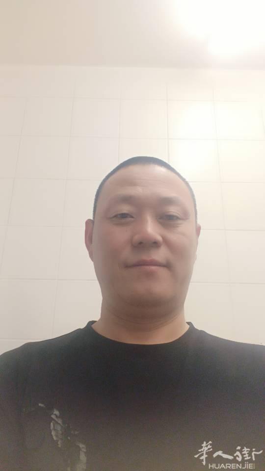 本人每周二休息，求职小时工，搬运，零活都可以，最好