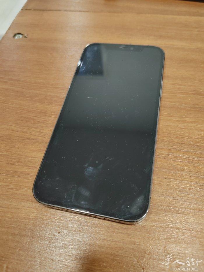 自用苹果12pro 256g低价转让300欧，上门自提，原屏，电池75%，一直带
