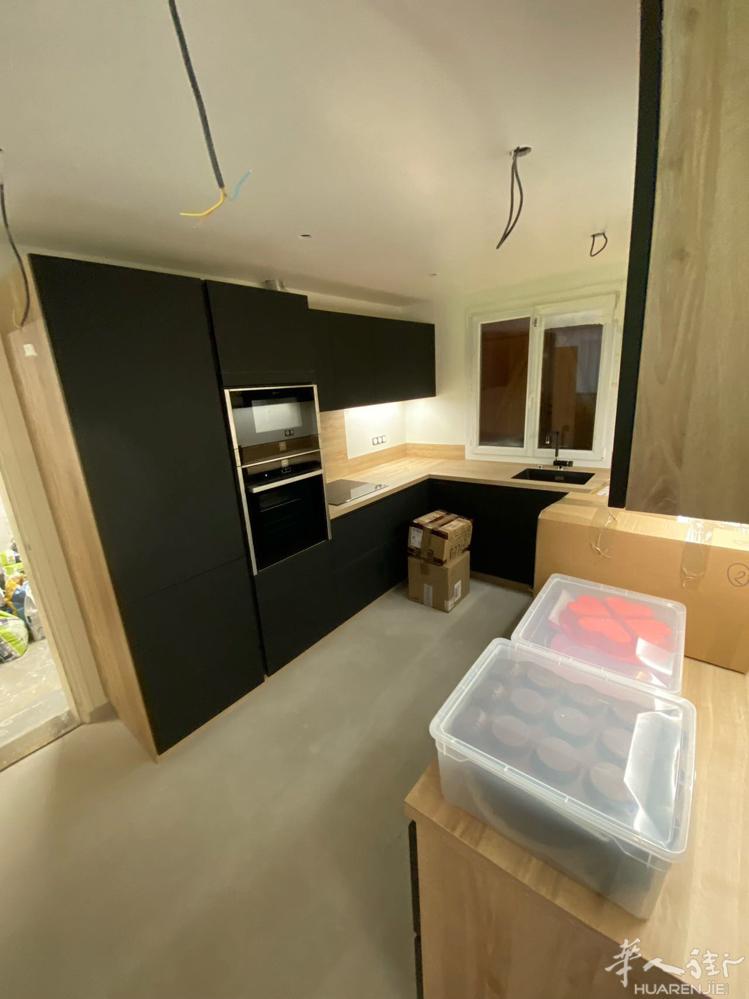 信德装修：本人从事装修行业二十多年，承接.别墅.住家.店面等。根据户型设计，厨房