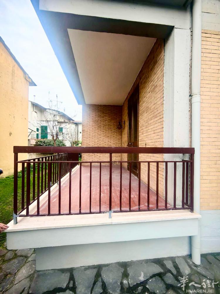 Prato 市中心 Via Roma 优质住宅出售  📍 地址：Via Rom