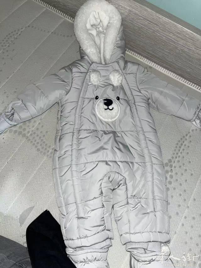 出闲置宝宝衣服62CM，3-6个月，银色，用了2次