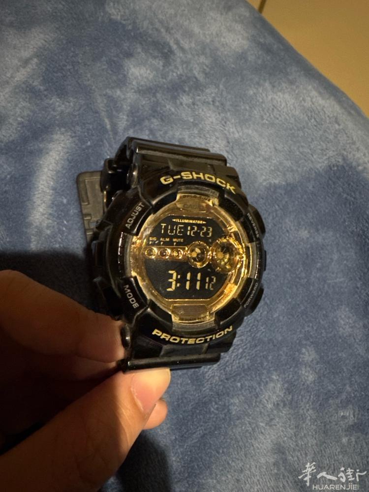 卡西欧 G-SHOCK 炫彩黑限量版多功能手表