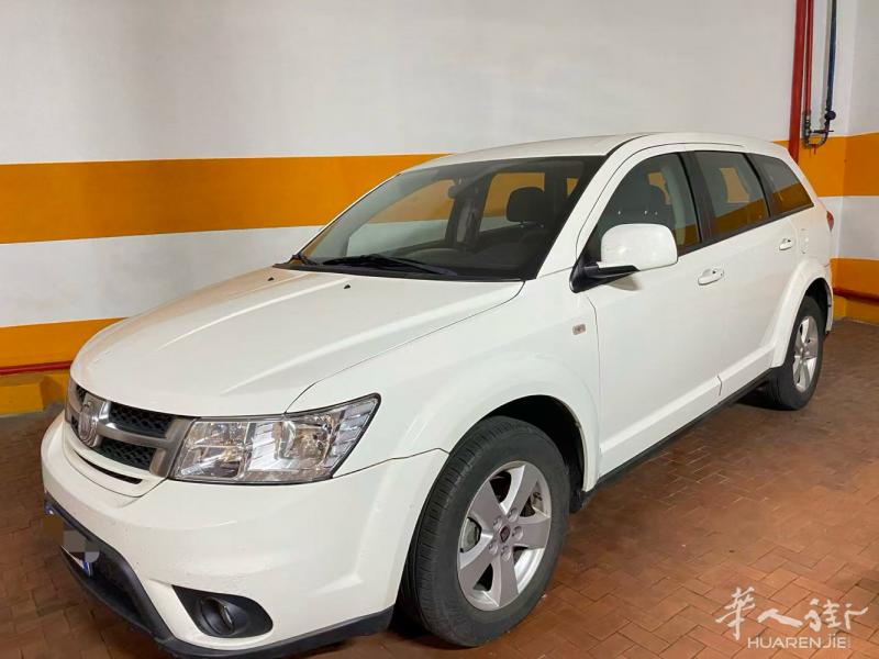 Fiat Freemont 出售  车辆信息 •	品牌 / 车型：Fi