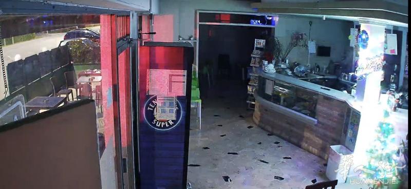 酒吧转让 一天三百多 老虎机1500-3000 ，