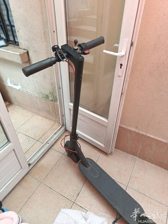 原装电瓶车，前后轮胎都换了,充电器也是原装的160
