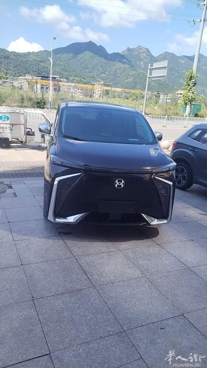 温州叶师傅车队 各地机场接送，旅游包车，服务周到，安全可靠，接送到家 青田到上海
