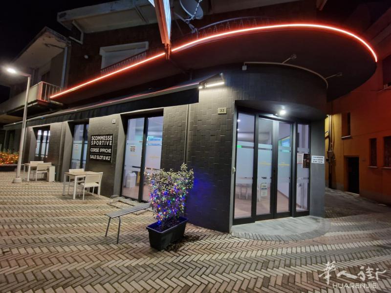 Rimini 出售：彩票投注站、老虎机与VLT娱乐厅  私人电话☎️： +39