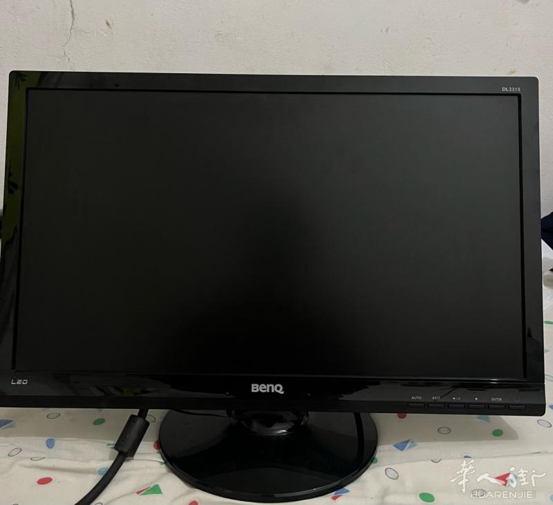 巴塞罗那出二手显示器10欧包含电源线VGA视频线 	 BENQ DL2215是一