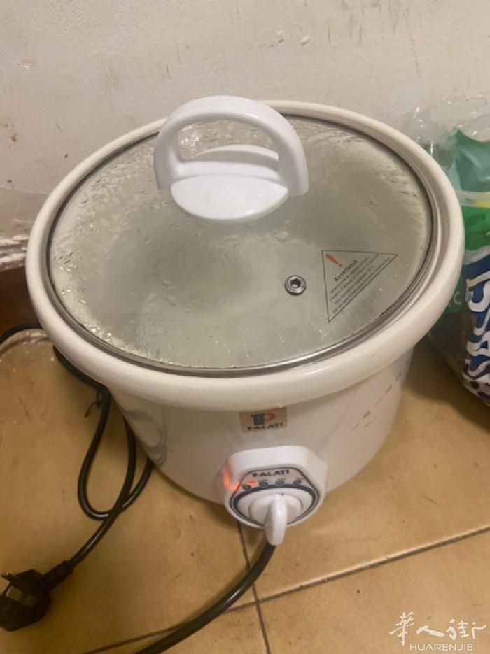 闲置陶瓷炖锅低价出售：有需要的朋友可以打电话详看，或配送出售。冬季吃火锅炖汤非常