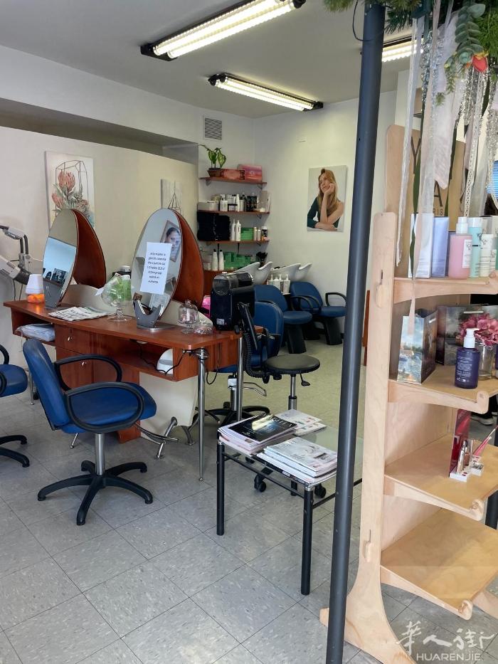 转让 / 出售美发美容店（可做日晒店） 现转让一家 parrucchiere /