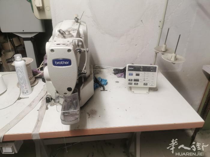 一台多功能打扣机、和多台双针机器出售