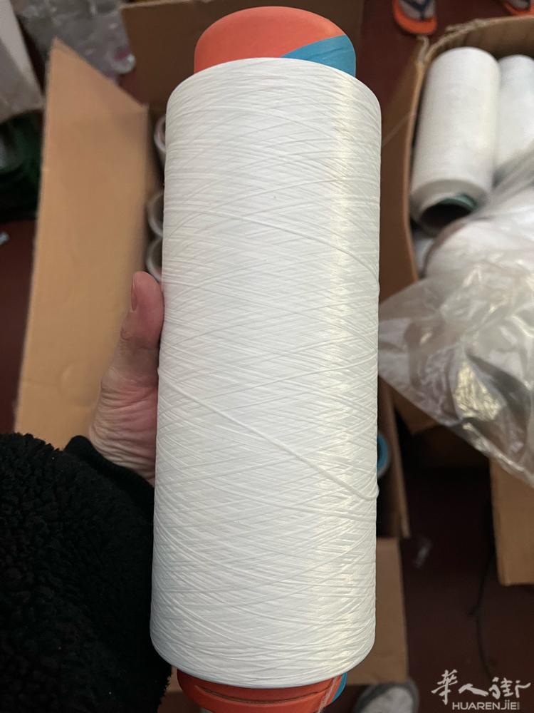 novara边出售白色打边线 质量很好很粗 便宜出售