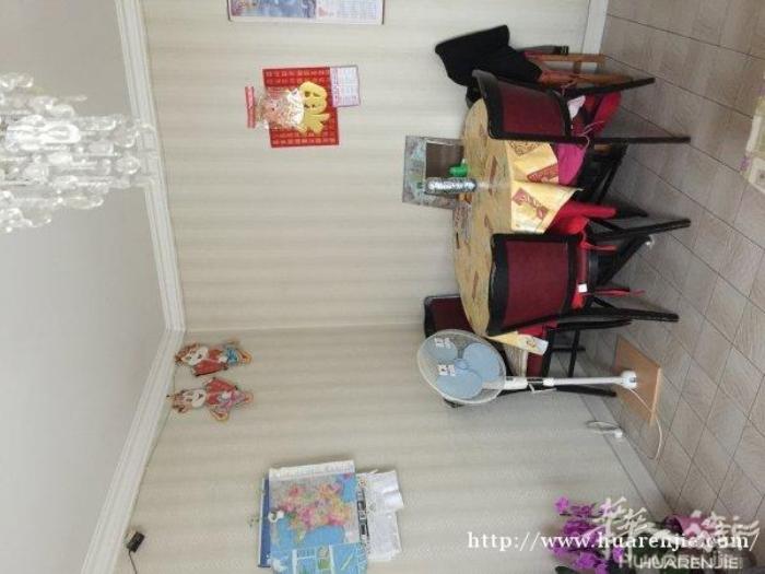 94区vilejuif 好 房子出售 离地铁步行5分钟 59平方米 另加10