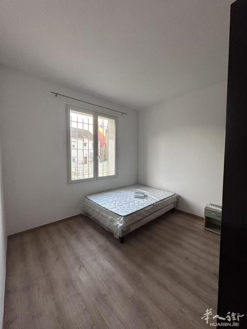 94省,Vitry-sur-Seine（94400） (ID：205909) 12平独立房间（合租） 卧室1 有家具