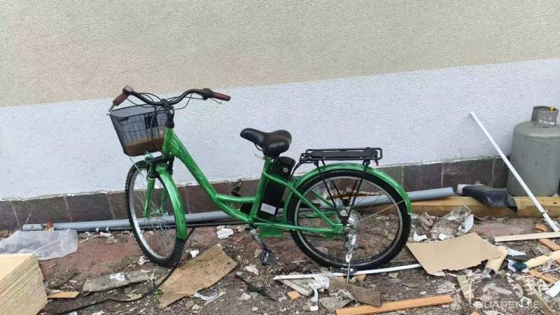 二手电动自行车 价格260€ 需要➕微信 
地址在