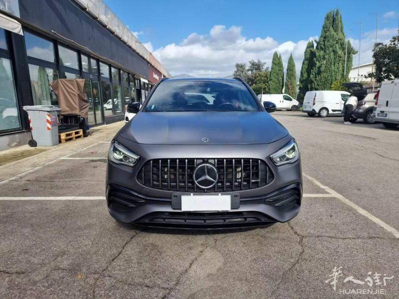 现车！奔驰🚗GLA AMG 35 汽油 306CV🔥！........