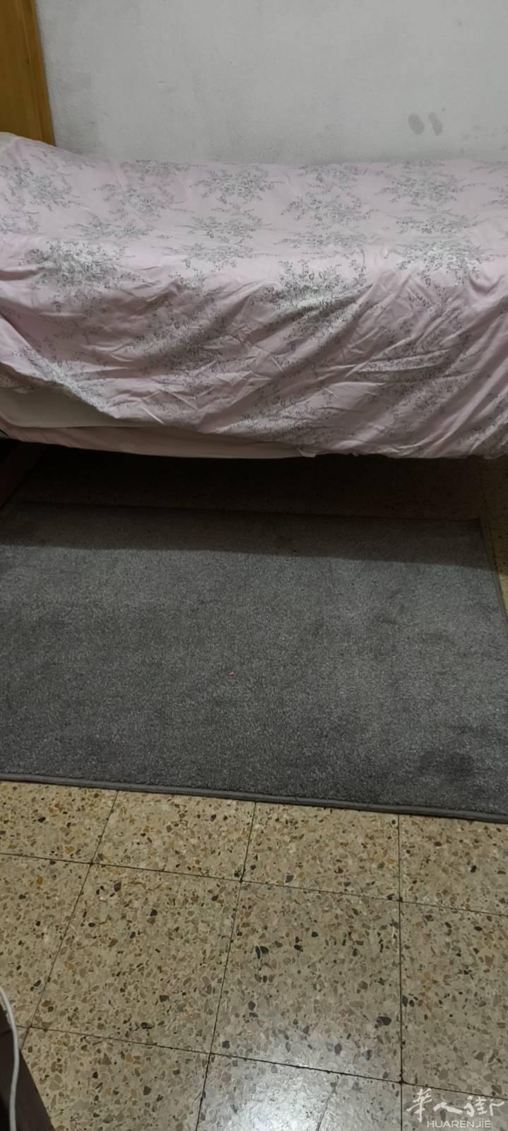 巴塞Colt地铁口单人间出租，交通便利，住家人少，