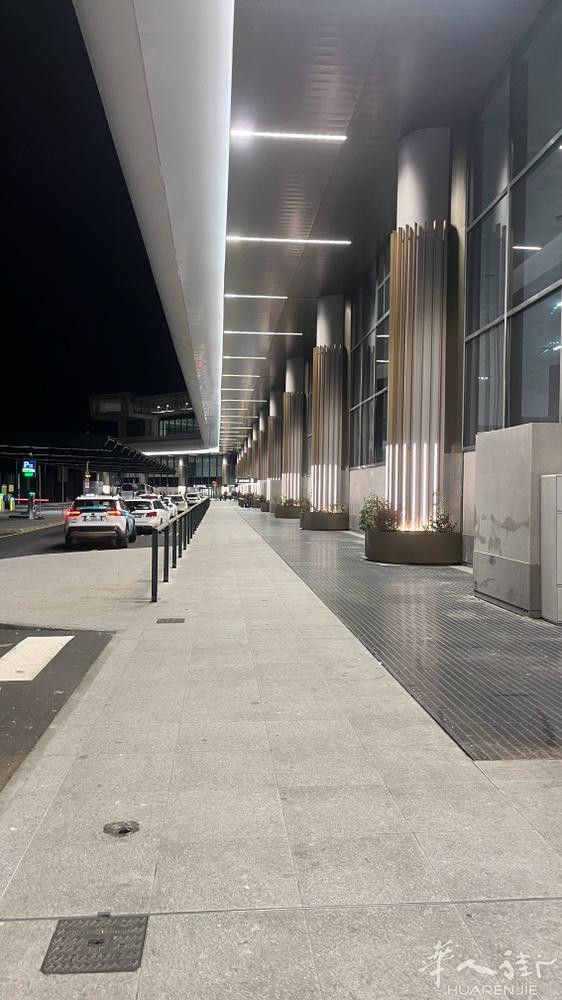 brescia 24小时司机兼日常翻译 城市短途 跨城跨国长途 雪场接送 赌场接