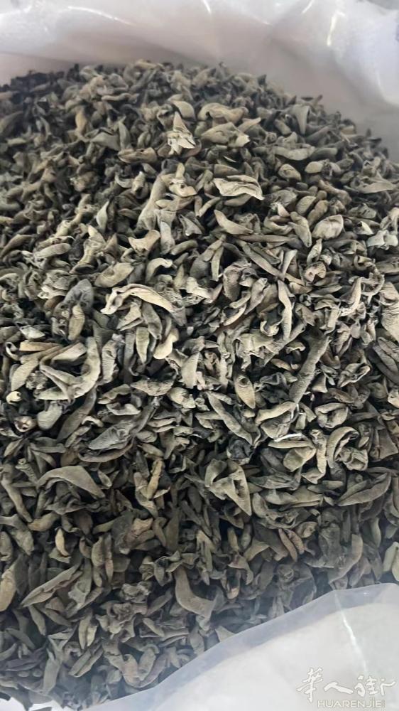 有中国特产想吃的请联系我0769882375