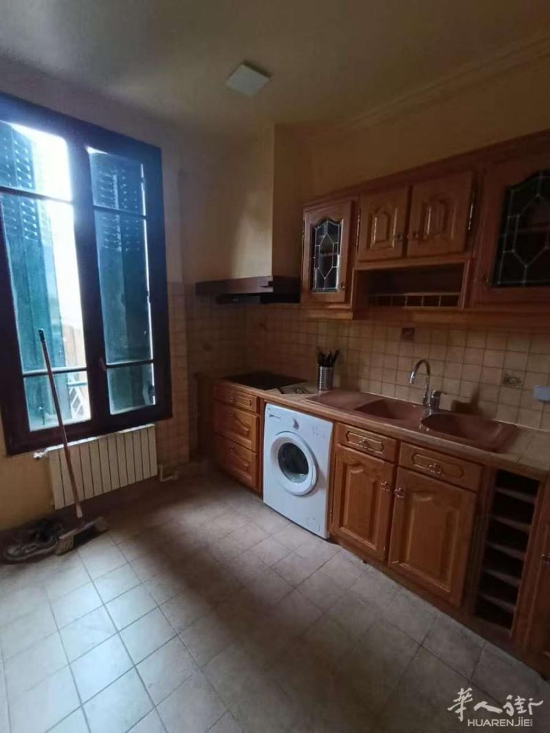 庞沄房源：rue auguste delaune 94800 Villejuif 别墅出租，51平，租金1300。押二付一，租客仅限中国人。电话☎：0650792087