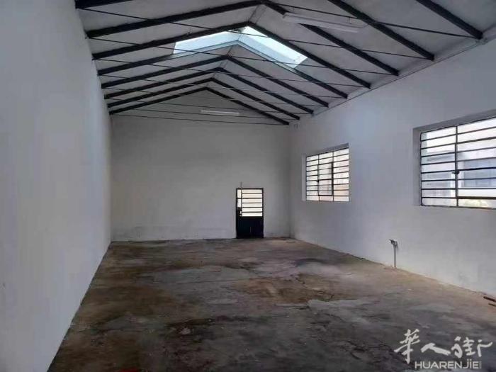 Bagnolo 近“家家买” 工厂240工厂   住家2室一厅 房租 2700