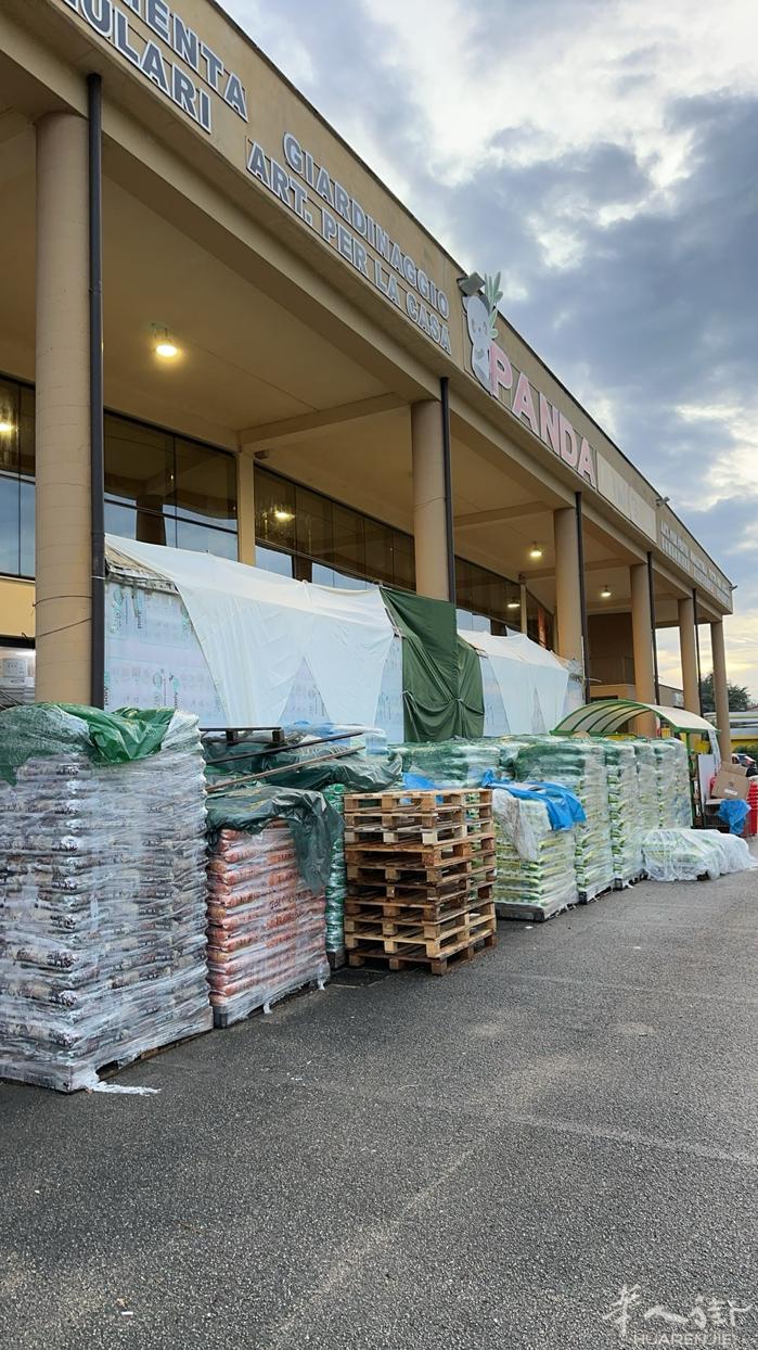 frosinone ceprano 大型百货店 2000平方左右转让  生意稳定