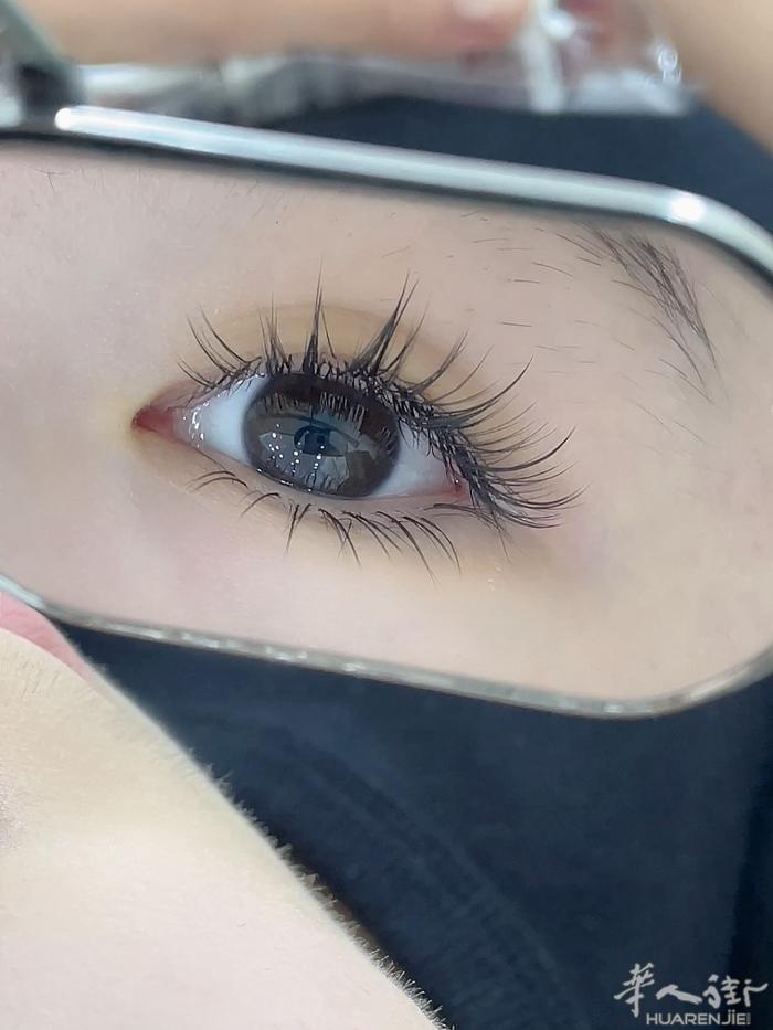 a线招初级美甲师或中工  要求有语言肯学 想提升技术的妹妹欢迎咨询