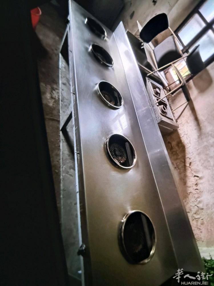 中餐馆并排5个眼炉头出售