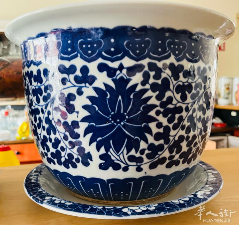 花盆（直径26厘米，22厘米，18 厘米） 花缸（直径40厘米） 适合公司，餐馆