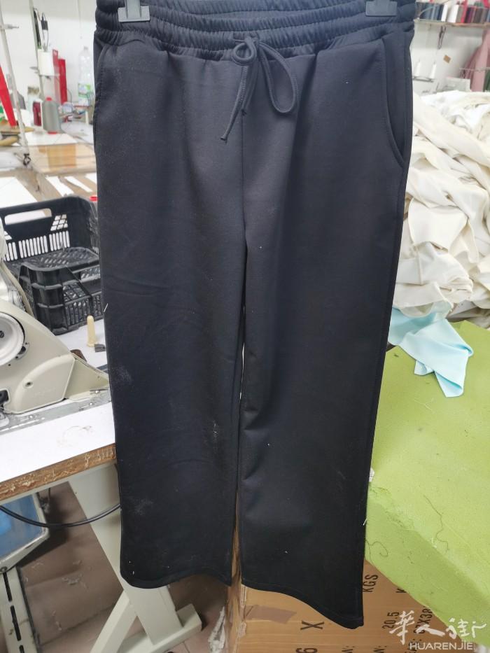 中国街北方人布衣工厂招熟练车工，简单套装，量大，夫妻优先，住家楼上楼下，不吃打包