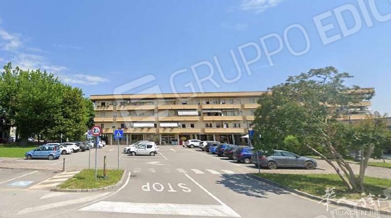 【拍卖房】Santa Maria di Sala 出售公寓  两室两卫一厅 面积