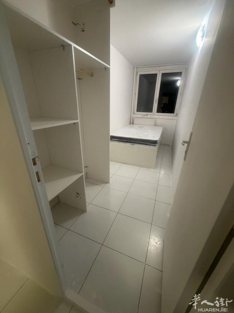 13区 porte de choisy大公司后门。10号楼。20层。双电梯中央供