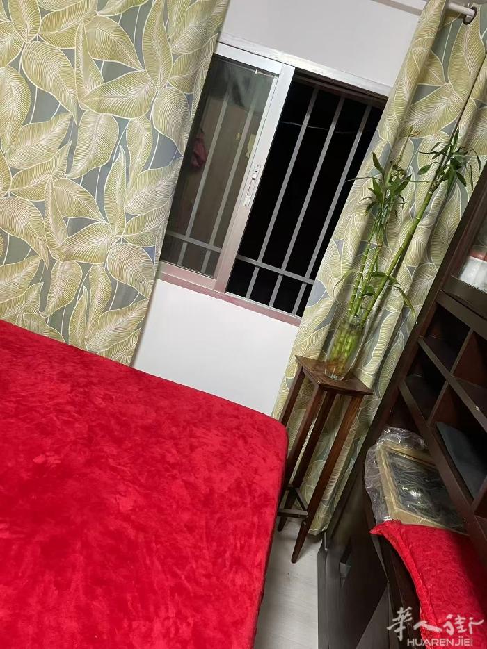 一路地铁有夫妻房间出租有意者请打电话663763395   一路地铁有夫妻房间出
