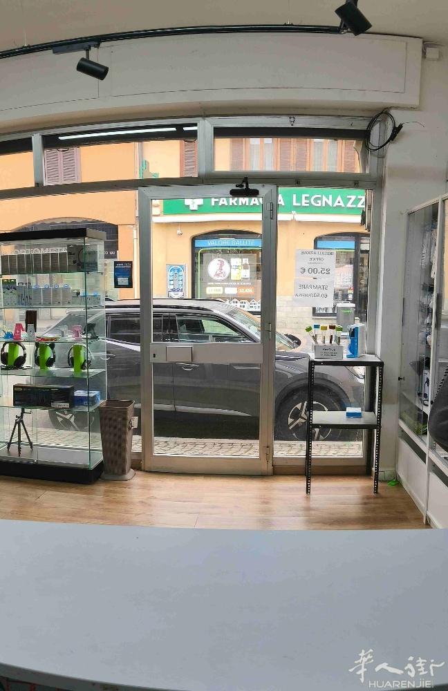 手机店转让，米兰边手机店转让 5000 全包，因个人原因转行，现在转让，位置在市