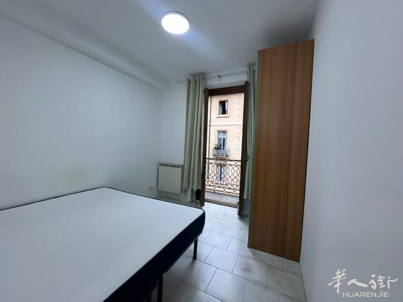 【出租】华人街一室一厅阳台房，1200🔥 微信：milanocasa1  核心